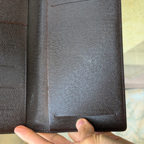 Like New Louis Vuitton Damier Ebene Check Holder - Picture 7 of 10
